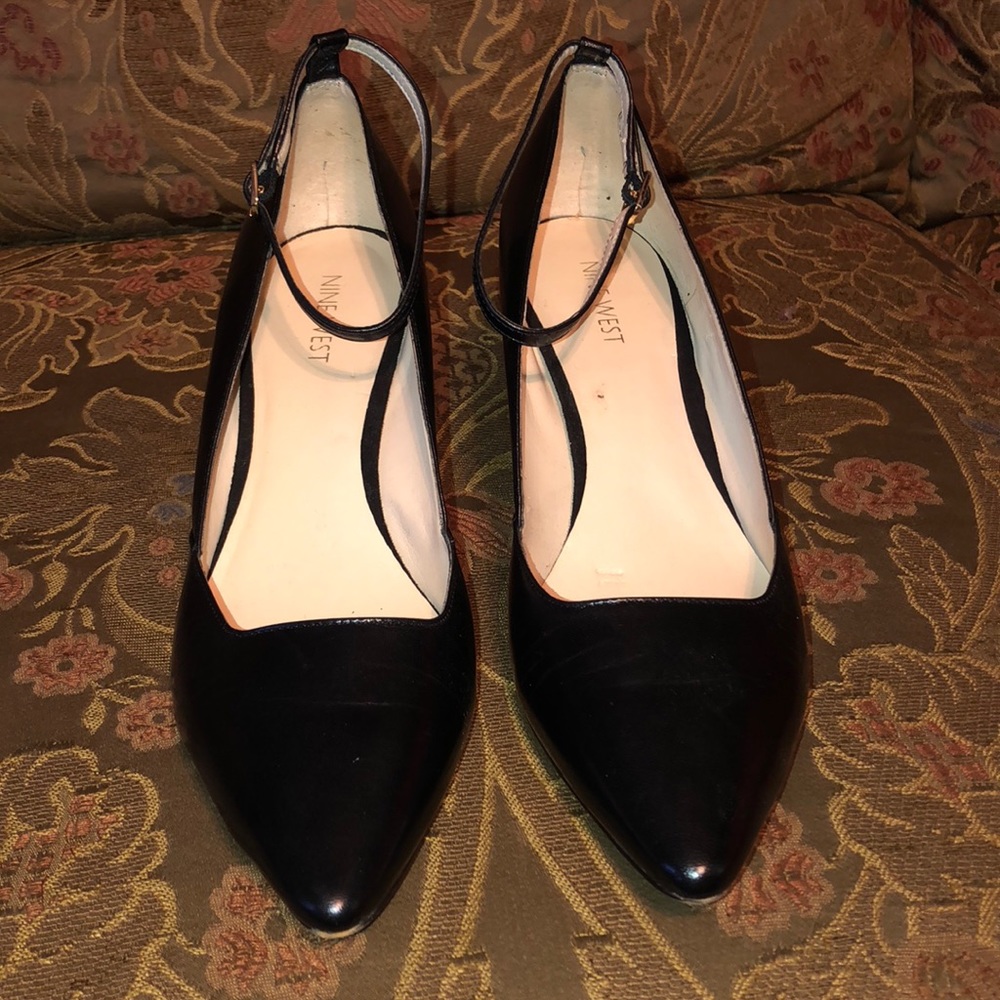 Nine West Black Leather Pumps